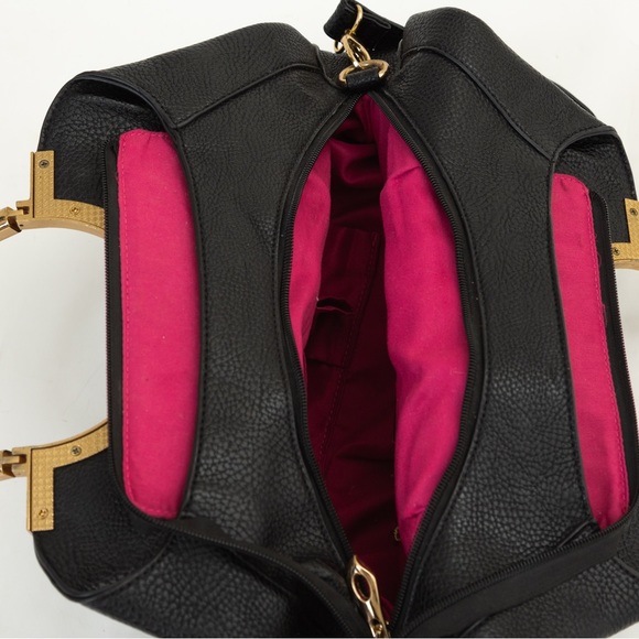 Statement bag black with rosette floral accent - Picture 14 of 16